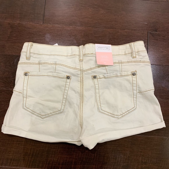 White Denim Shorts with rips - Picture 2 of 4